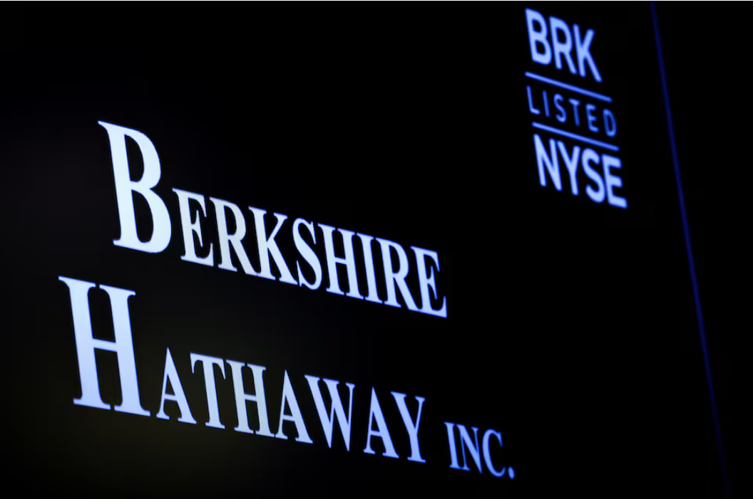 Berkshire cash sets record as profit rises, signaling caution ahead of Buffett exit